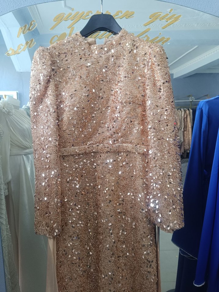 Kadın Altın Uzun Abiye Elbise - Görsel 3