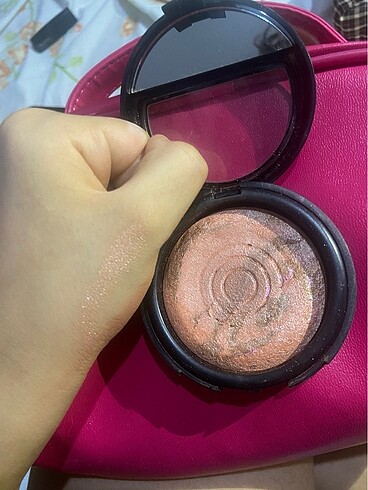 Beden FLORMAR highlighter