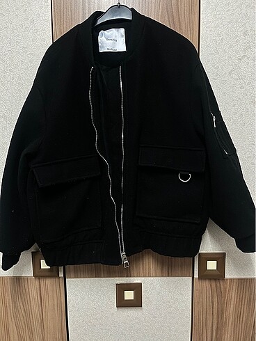 Bershka mont
