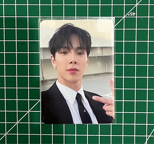 monsta x shownu photocard
