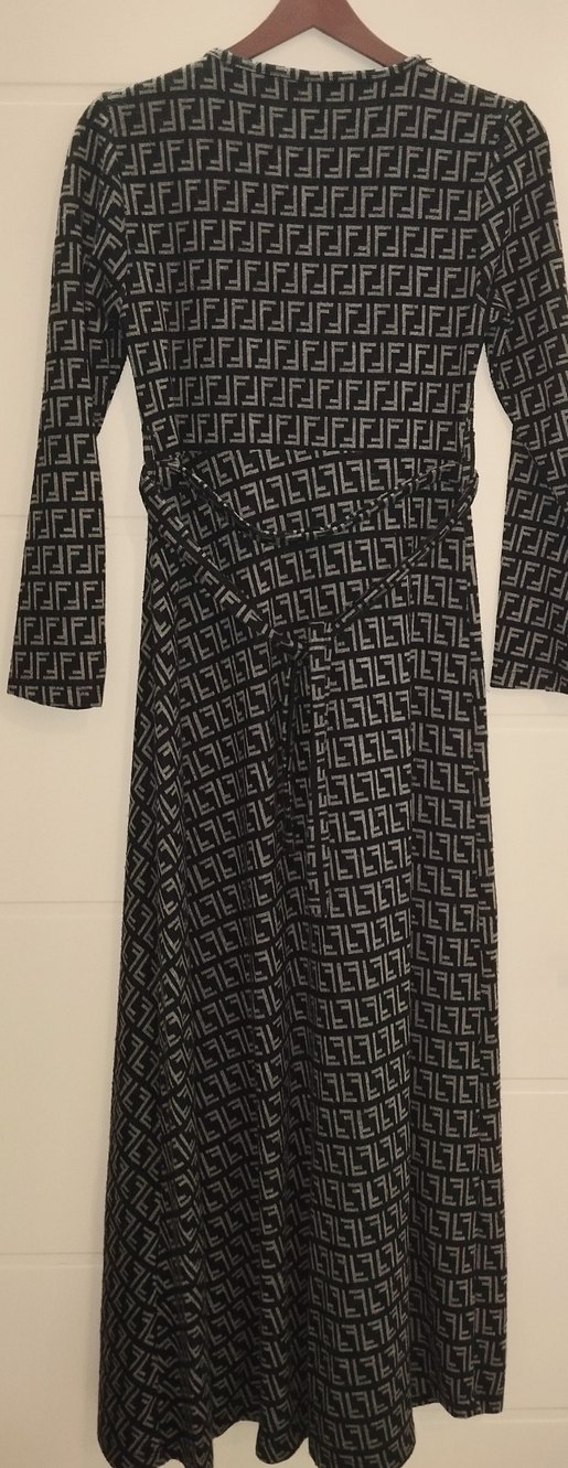 Siyah Desenli Uzun Kollu Uzun Elbise - Görsel 2