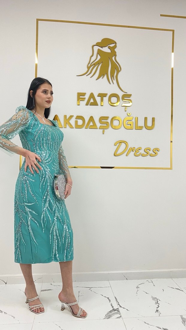 Turkuaz Payetli Uzun Kollu Açık Abiye - Görsel 4
