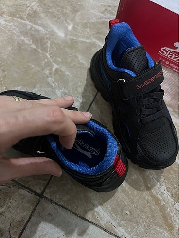 26 Beden Slazenger erkek çocuk spor ayakkabı