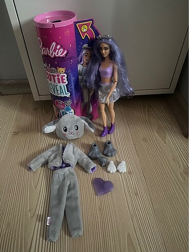 Barbie köpek kostümlü bebek