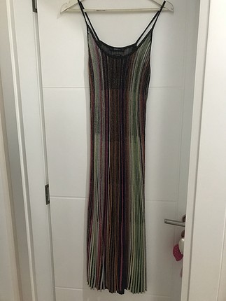 Zara simli ipten çok şık elbise