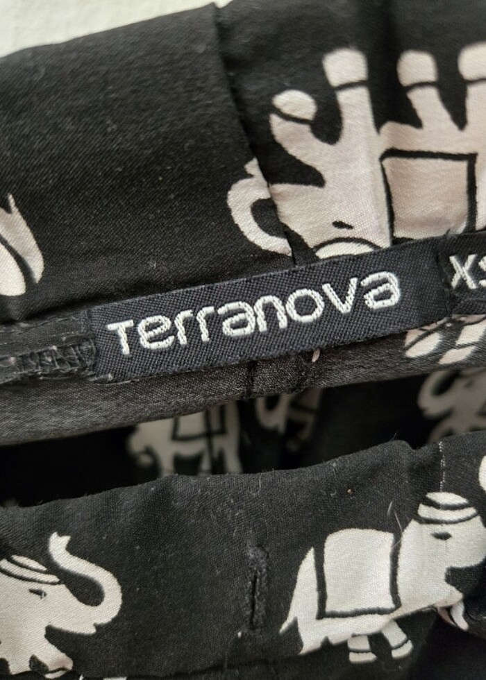 Cepli deniz şortu  - Görsel 4