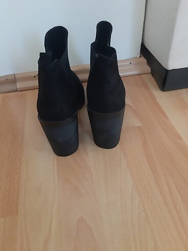 41 Beden Bershka topuklu bot