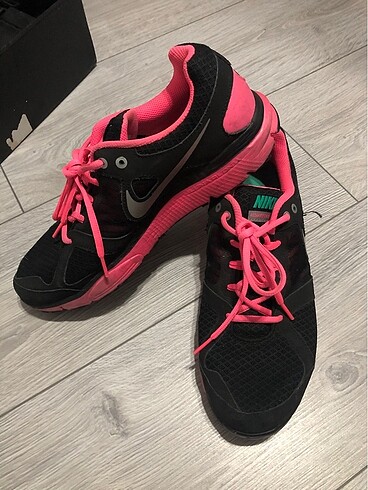 Nike ayakkabı