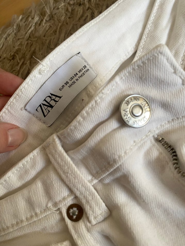 Zara Beyaz Flare Jeans - Görsel 3