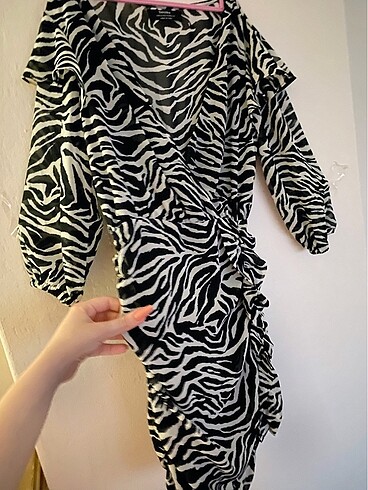 Bershka Zebra Desenli Elbise - Görsel 6