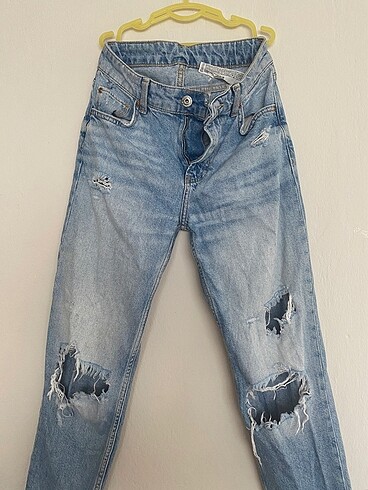 Bershka Yırtık Mom Jean - Görsel 6