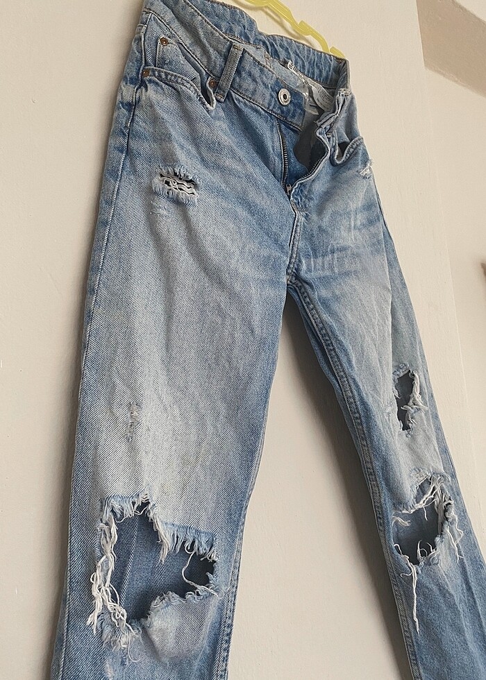 Bershka Yırtık Mom Jean - Görsel 2