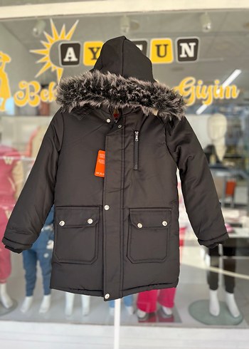 Siyah Kürklü Erkek Çocuk Mont