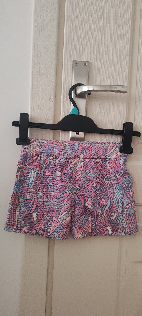 Pembe Desenli Kız Şortu - Görsel 2