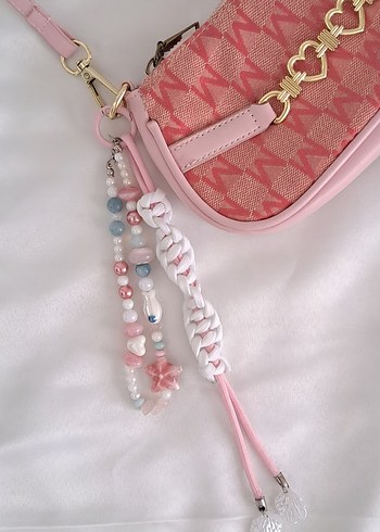 Diğer Blush & Shells Bag Charm