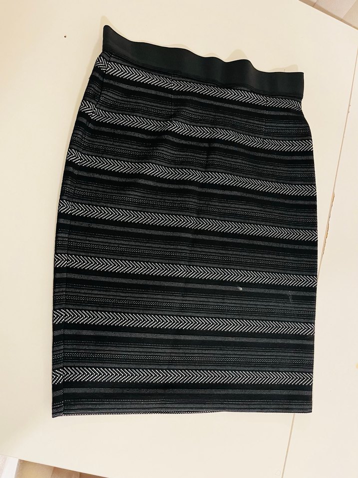Çizgili Pilili Siyah Midi Kalem Etek - Görsel 3