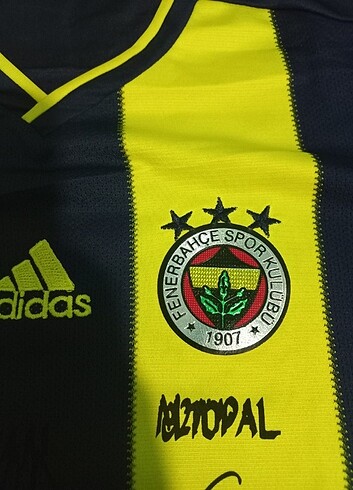 Fenerbahce forma imzalı 