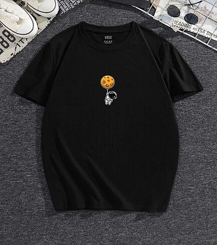 Unisex Siyah Oversize Uçan Astronot Baskılı T-shirt