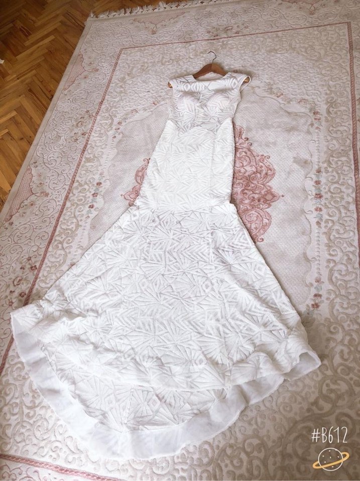 Bohem Yüksek Yakalı Uzun Kuyruklu Beyaz Gelinlik - Görsel 5