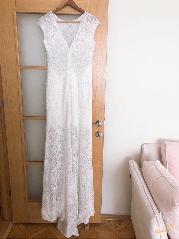 Bohem Yüksek Yakalı Uzun Kuyruklu Beyaz Gelinlik - Görsel 3