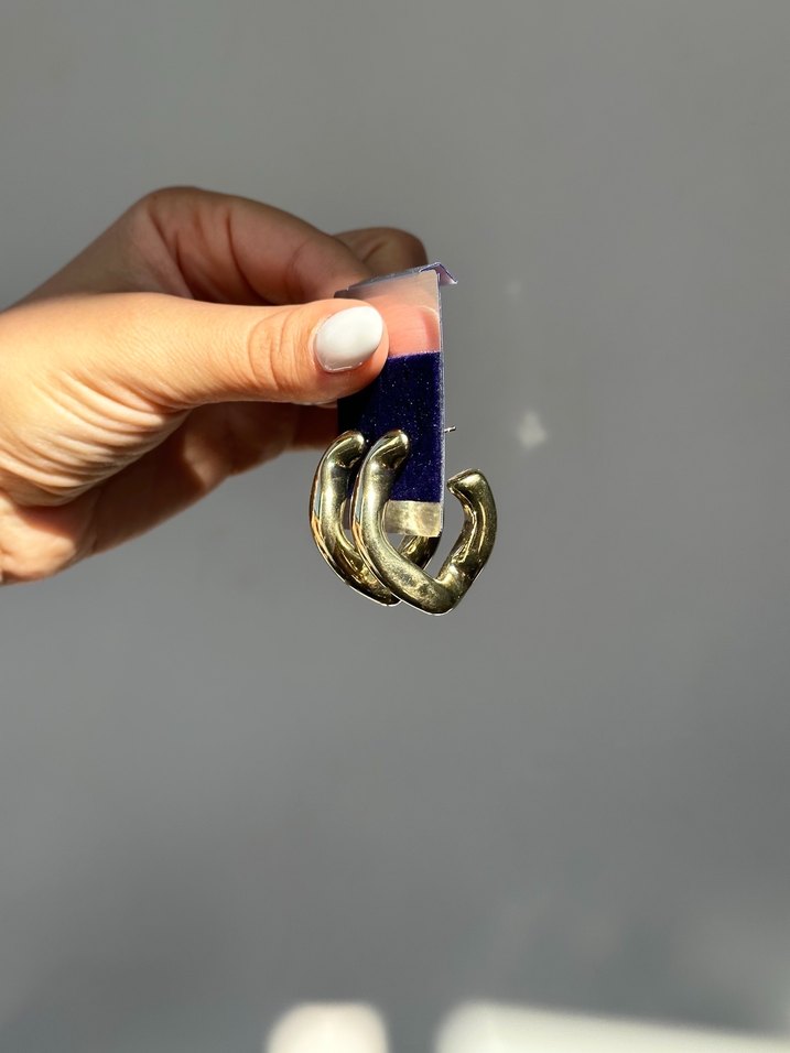 Zincir Detaylı Altın Midi Küpe - Görsel 2