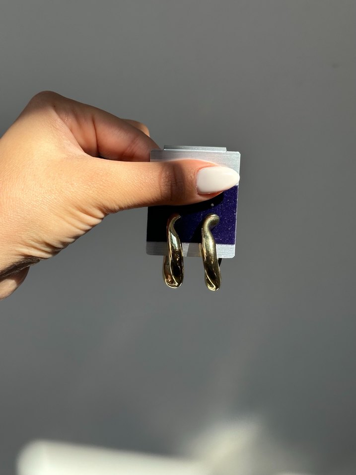 Zincir Detaylı Altın Midi Küpe - Görsel 3