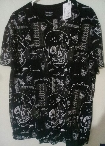 GOTHIC UNISEX KURUKAFA TİŞÖRT 