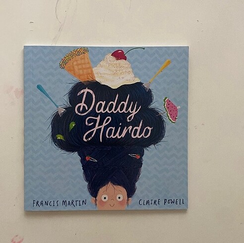 Daddy Hairdo İngilizce çocuk kitabı