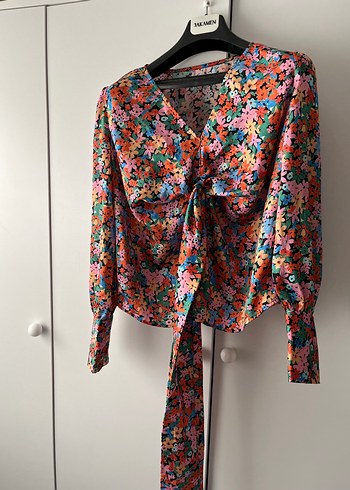Zara Renkli Bohem Uzun Kollu V Yakalı Bluz