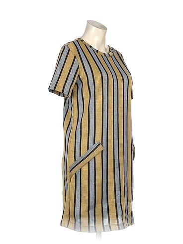 Zara Zara Kısa Elbise %70 İndirimli.