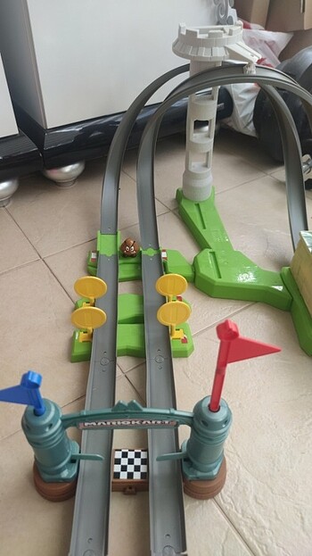  Beden Renk Hotwheels Mariokart yarış seti
