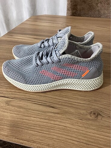 Kadın Adidas Ayakkabı
