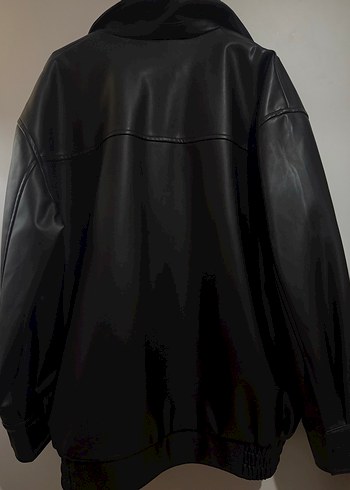 Stradivarius Siyah Deri Ceket - Görsel 4