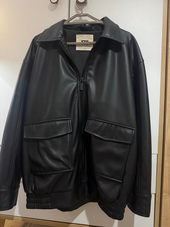 Stradivarius Siyah Deri Ceket - Görsel 3
