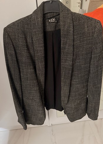 Gri Düğmeli Kadın Midi Blazer Ceket