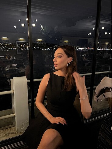 Zara siyah elbise