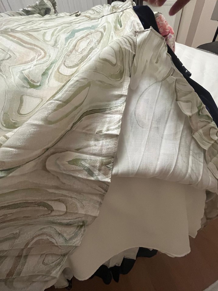 V Yaka Midi Elbise - Görsel 4