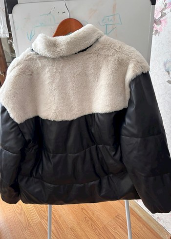 Kürklü Beyaz Kadın Mini Kış Ceketi - Görsel 2