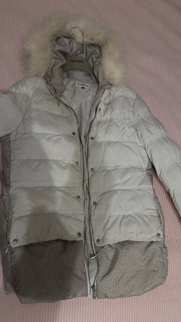 Kürk Detaylı Beyaz Kapüşonlu Kolsuz Kadın Mont - Görsel 3