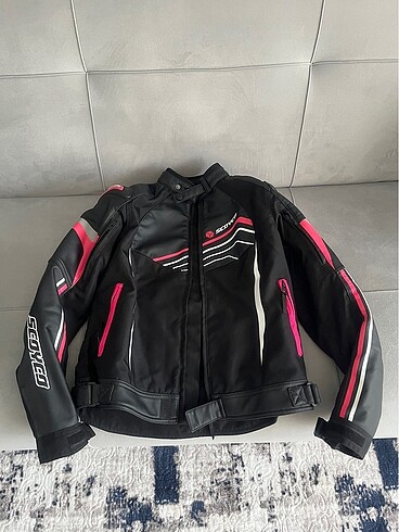 Motosiklet Montu
