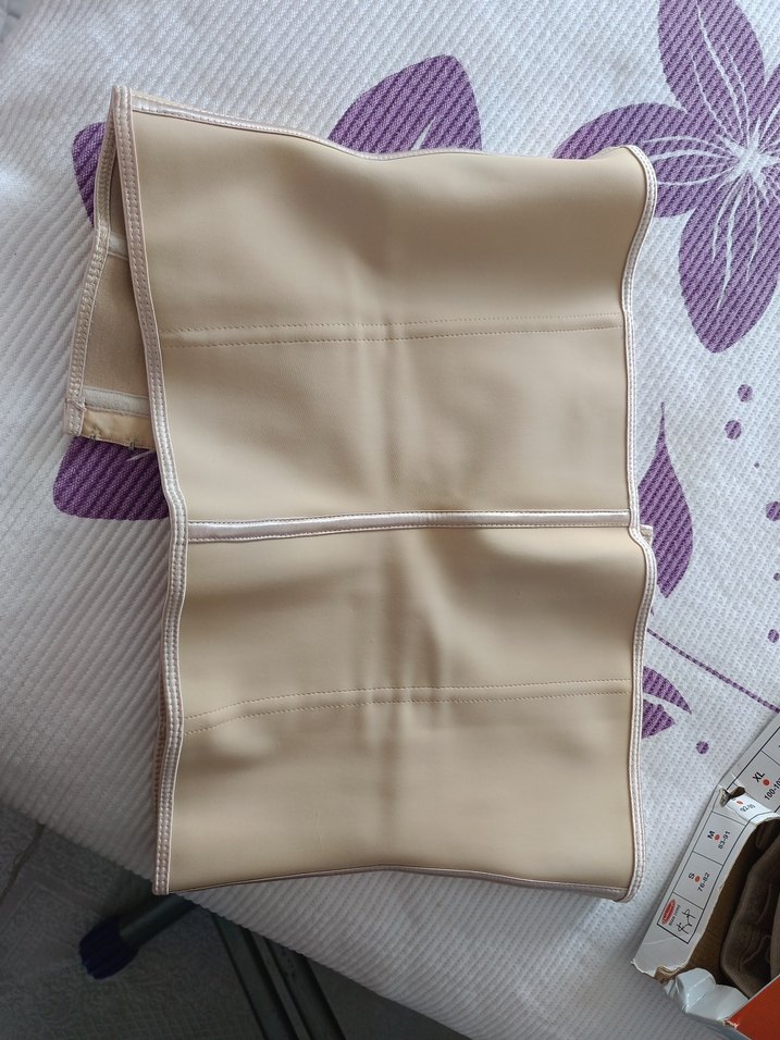 Bej Beli Saran Hemşire Korsesi Midi Boy - Görsel 2