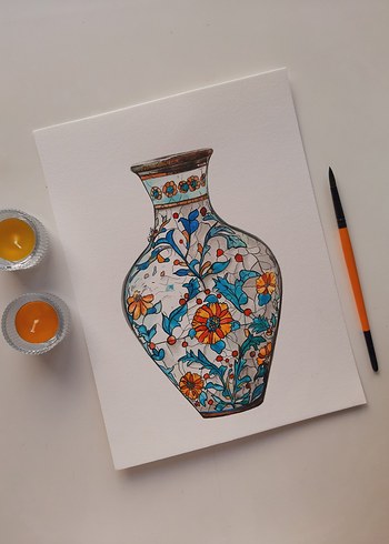 Çiçek Desenli Çok Renkli Vazo Çizimi