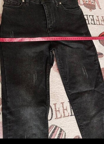 30 Beden siyah Renk Paça boncuk detaylı pantolon