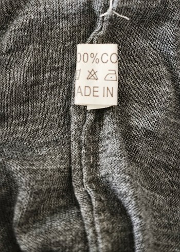 Pul Detaylı Gri Kadın Bere - Görsel 2