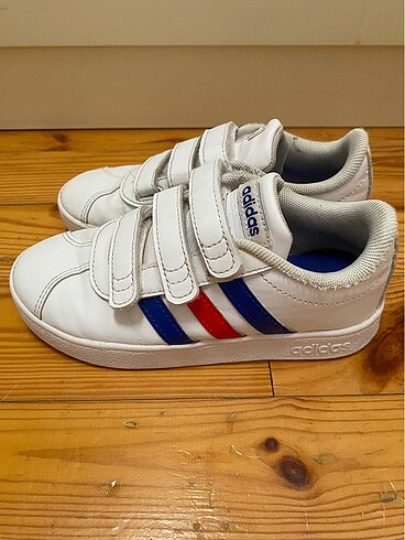 Adidas spor ayakkabı