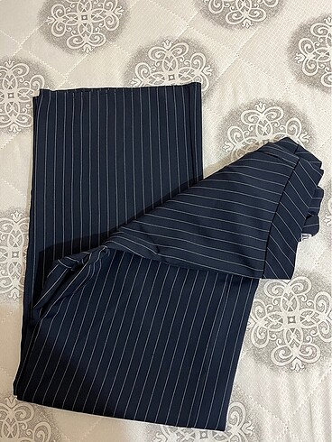 LC Waikiki Lacivert çizgili kumaş pantolon