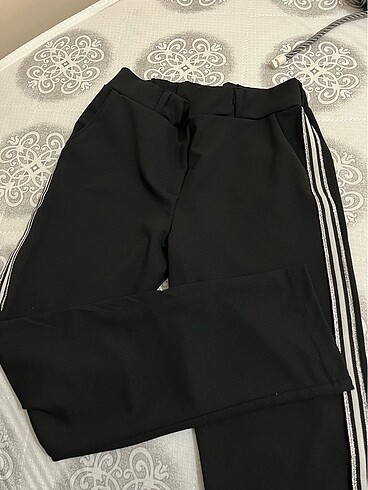 Zara Siyah yandan şeritli simli pantolon