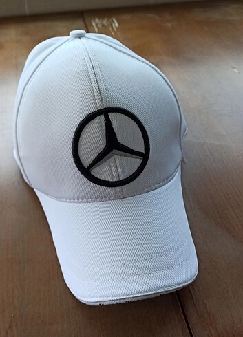 Diğer Beyaz Mercedes Şapka 