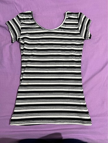 Çizgili T-shirt