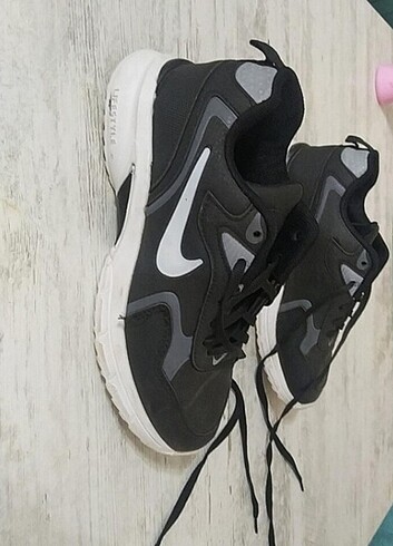 Nike spor ayakkabı 